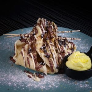 كريب قشطة مع موز و عسل